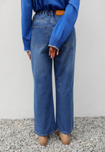 Load image into Gallery viewer, Xena Wide Jeans (Blue)