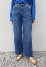 Load image into Gallery viewer, Xena Wide Jeans (Blue)