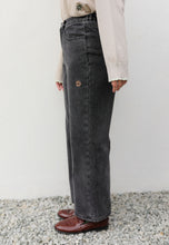 Load image into Gallery viewer, Xena Wide Jeans (Washed Black)