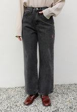Load image into Gallery viewer, Xena Wide Jeans (Washed Black)