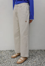 Load image into Gallery viewer, Xena Wide Jeans (Washed White)