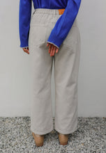 Load image into Gallery viewer, Xena Wide Jeans (Washed White)