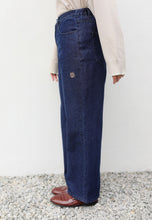 Load image into Gallery viewer, Xena Wide Jeans (Dark Blue)