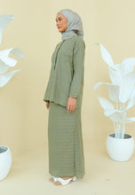 Load image into Gallery viewer, Utuh Kurung (Moss Green)