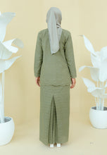 Load image into Gallery viewer, Utuh Kurung (Moss Green)