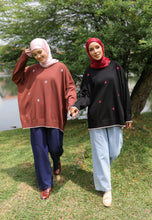 Load image into Gallery viewer, Areea Flower Knitwear (Black Maroon)
