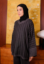 Load image into Gallery viewer, Bazla Reversible Top (Black)