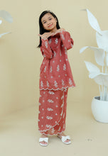 Load image into Gallery viewer, Ikatan Girl (Redwood)