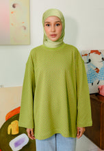 Load image into Gallery viewer, Zada Reversible T-shirt (Apple Green)