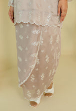 Load image into Gallery viewer, Ikatan Kurung (Taupe)