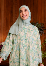 Load image into Gallery viewer, Bayu Halfmoon Satin Shawl (Mint Green)