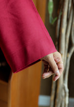 Load image into Gallery viewer, Senna Linen Top (Red Chili)