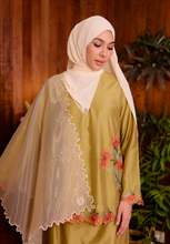 Load image into Gallery viewer, Teduh Halfmoon Chiffon Shawl (Cream)
