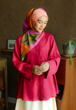 Load image into Gallery viewer, Senna Linen Top (Red Chili)