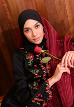 Load image into Gallery viewer, Teduh Halfmoon Chiffon Shawl (Black)