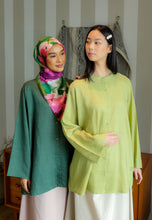 Load image into Gallery viewer, Senna Linen Top (Emerald Green)