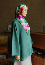 Load image into Gallery viewer, Senna Linen Top (Emerald Green)