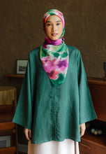 Load image into Gallery viewer, Senna Linen Top (Emerald Green)