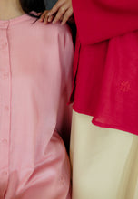 Load image into Gallery viewer, Senna Linen Top (Red Chili)