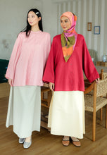 Load image into Gallery viewer, Senna Linen Top (Red Chili)