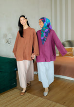 Load image into Gallery viewer, Senna Linen Top (Brown)