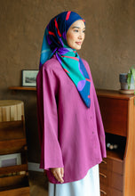 Load image into Gallery viewer, Senna Linen Top (Grape)