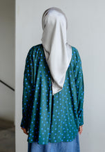 Load image into Gallery viewer, Zaira Printed Top (Polka Green)