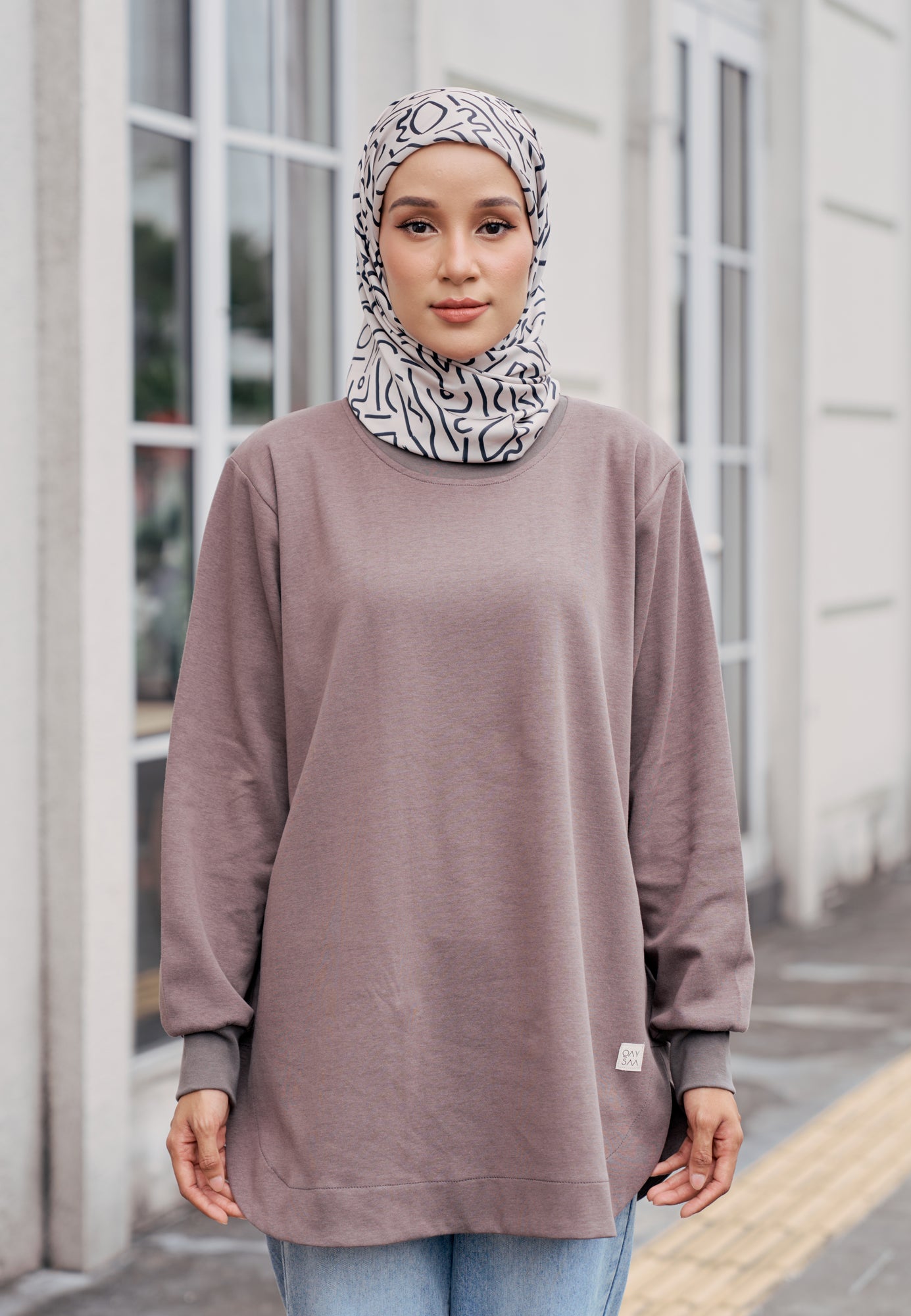 Zoe Curved T-Shirt (Taupe)