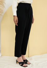Load image into Gallery viewer, Azka Tapered Pants (Black)