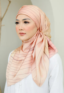 Qaseh Square Hijab (Peach)