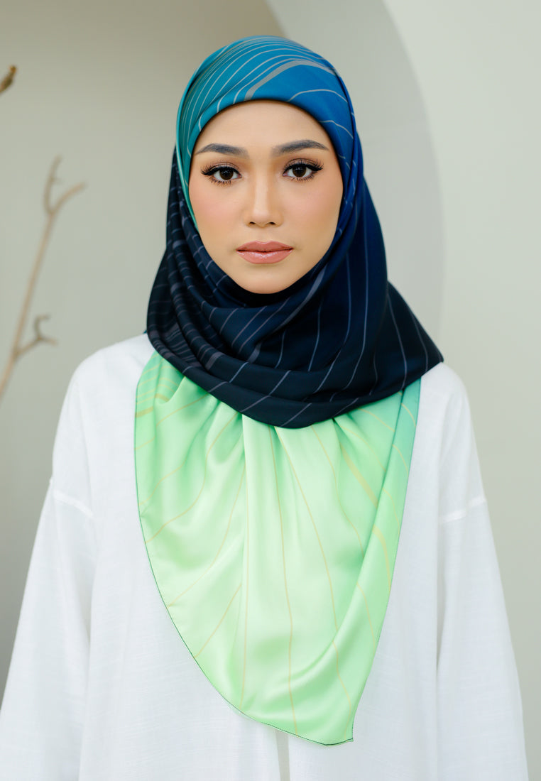 Qaseh Square Hijab (Black Green)