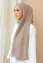 Load image into Gallery viewer, Sulaman Shawl Cotton (Taupe)