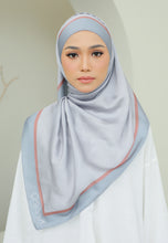 Load image into Gallery viewer, Qurnia Square Hijab (Grey)