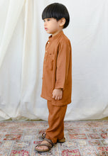 Load image into Gallery viewer, Tulip Boy ( Brown )