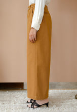 Load image into Gallery viewer, Laura Culottes Jeans (Brown)