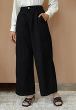 Load image into Gallery viewer, Laura Culottes Jeans (Black)
