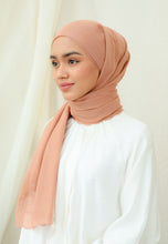 Load image into Gallery viewer, Sulaman Shawl Cotton (Caramel)