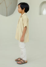 Load image into Gallery viewer, Shirt Boy (Light Brown)