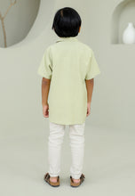 Load image into Gallery viewer, Shirt Boy (Apple Green)