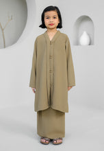 Load image into Gallery viewer, Damai Girl (Moss Green)