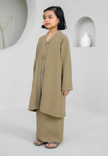 Load image into Gallery viewer, Damai Girl (Moss Green)