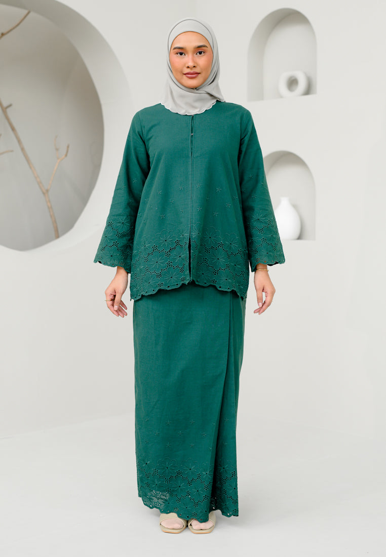 Emerald green baju on sale kurung