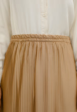 Load image into Gallery viewer, Tyesha Pleated Skirt (Gold)